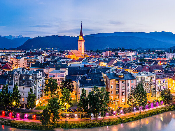 Villach bei Nacht