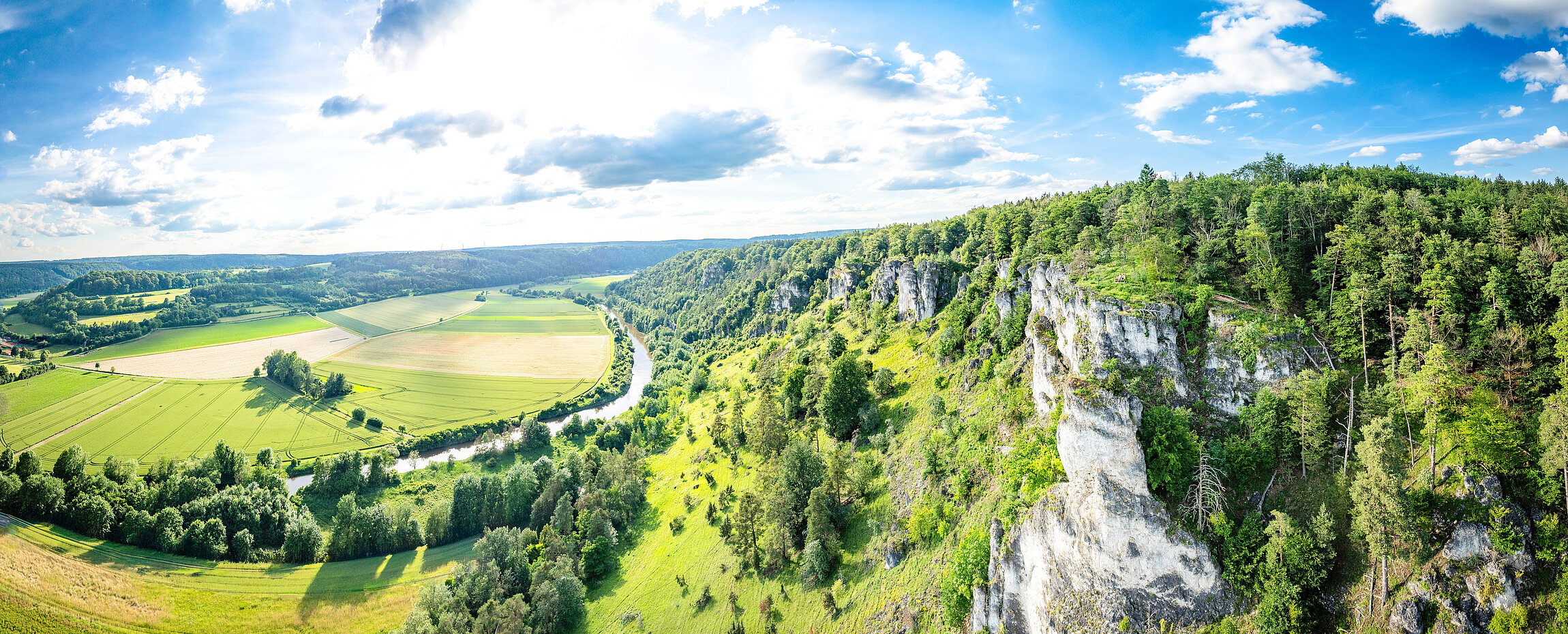Arsnberger Leite mit Blick ins Altmühltal.